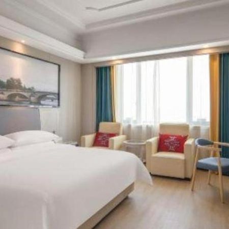 Vienna International Hotel Shanghai Pujiang Exterior foto